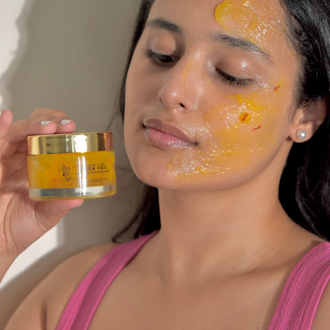 Aqua Veil : Saffron Radiance Mask