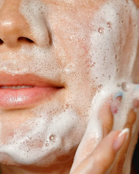Sunrise Service : Brightening Cleanser